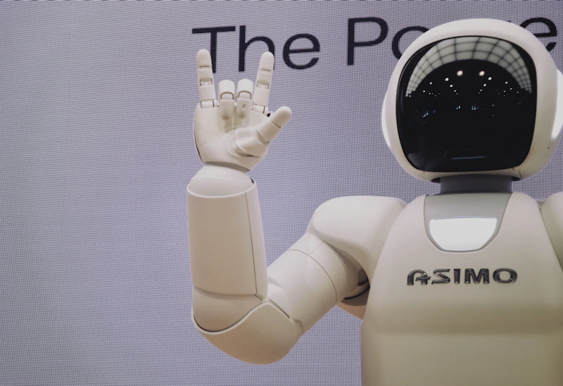 Humanoidni robot v laboratoriju za razvoj robotike